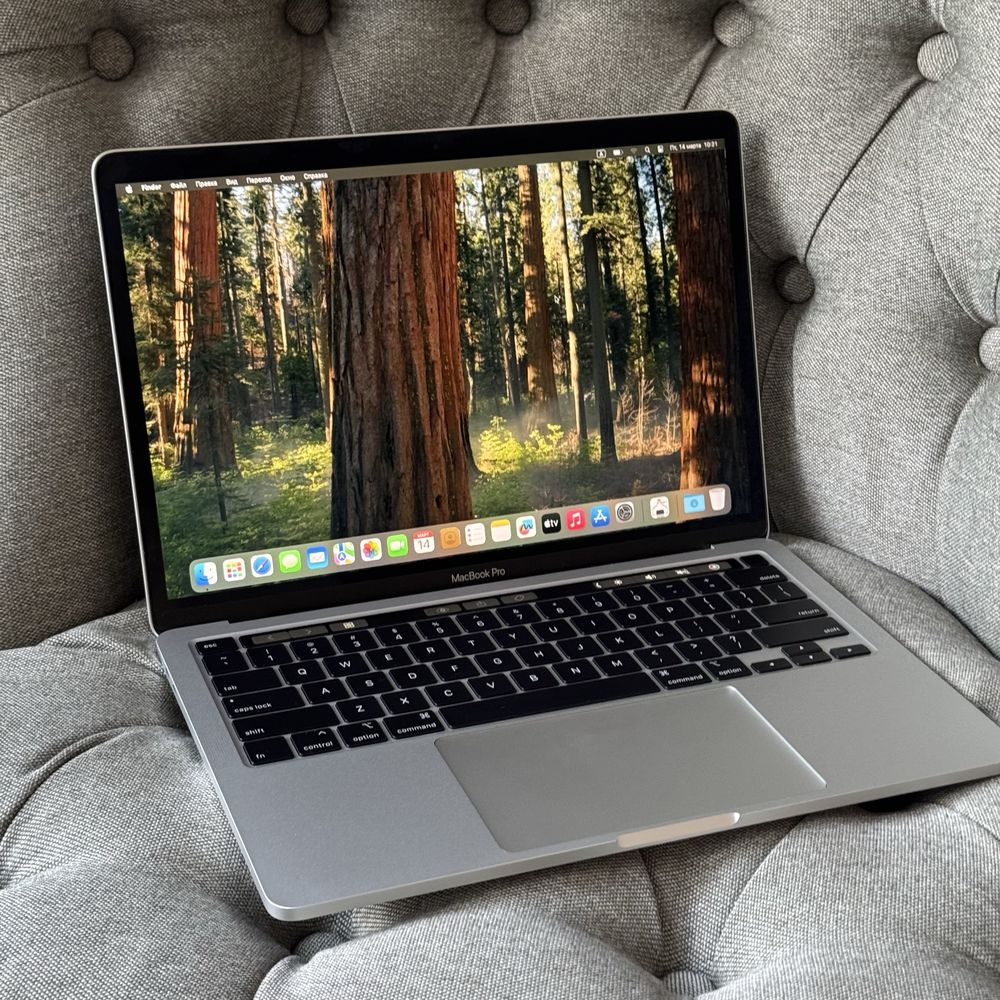 Apple Macbook pro 13 2020 i5/256 (42 цикла)