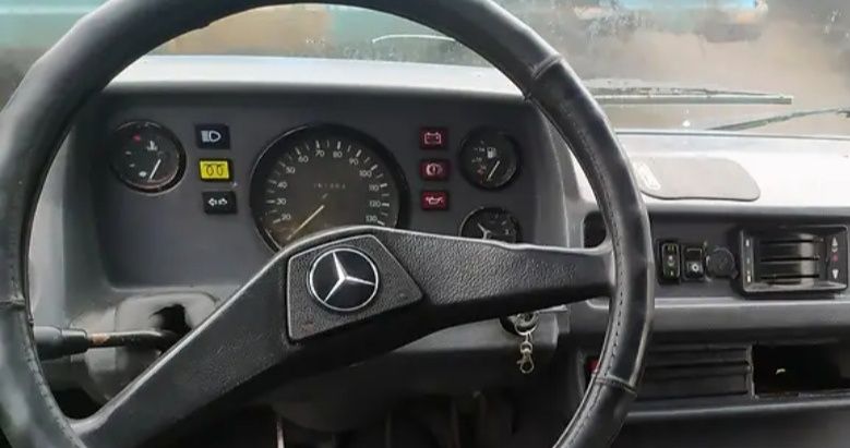 Датчик в торпеду Мерседес 207-410 208 209 210 307 308 309 310 407 408