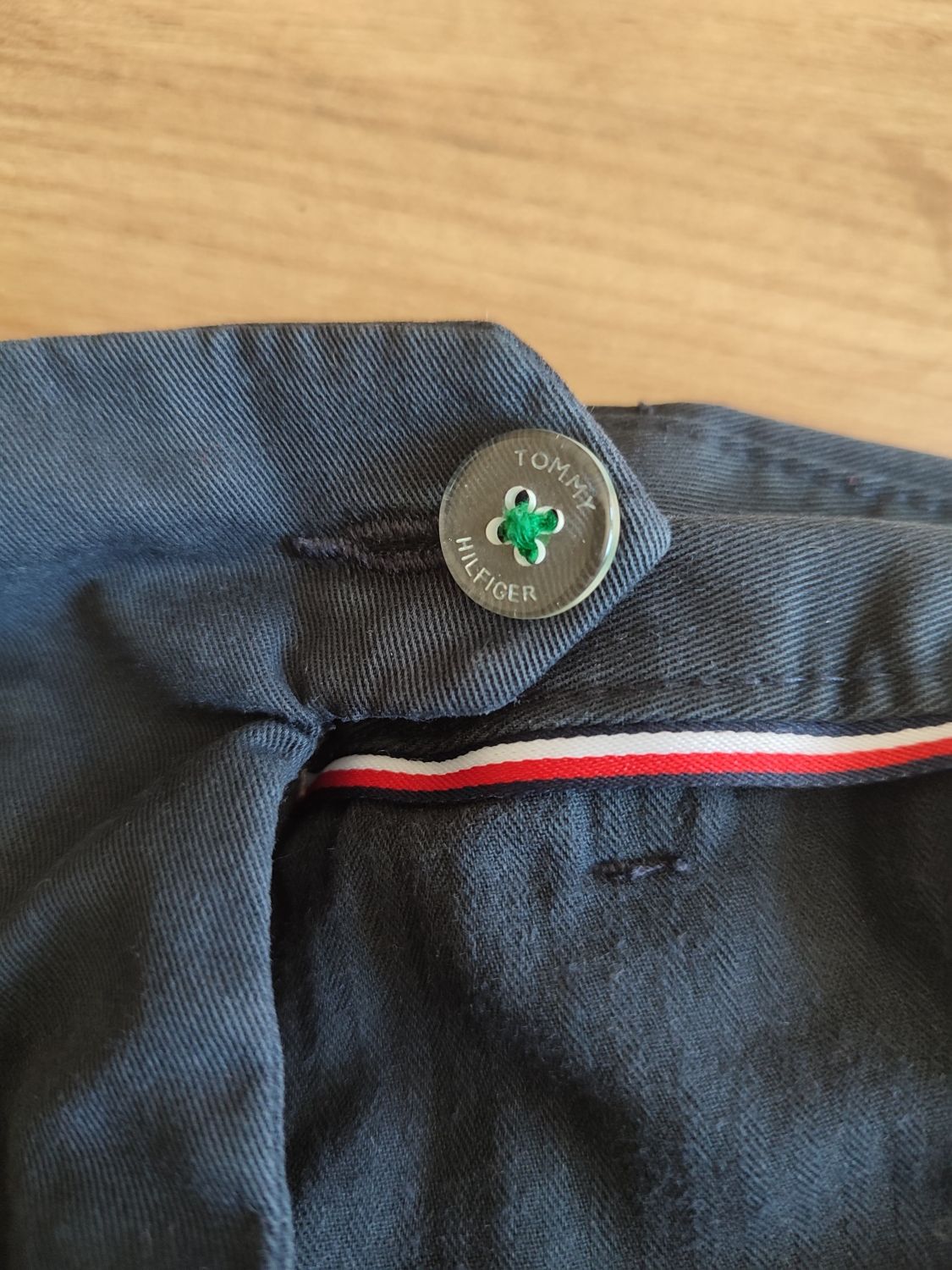 Spodnie chinosy zwężane tapered Tommy Hilfiger