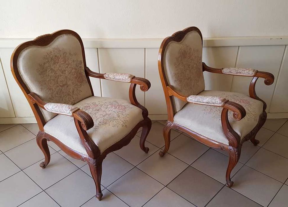 Dwa fotele w stylu Ludwika Filipa - XIX wiek - po renowacji