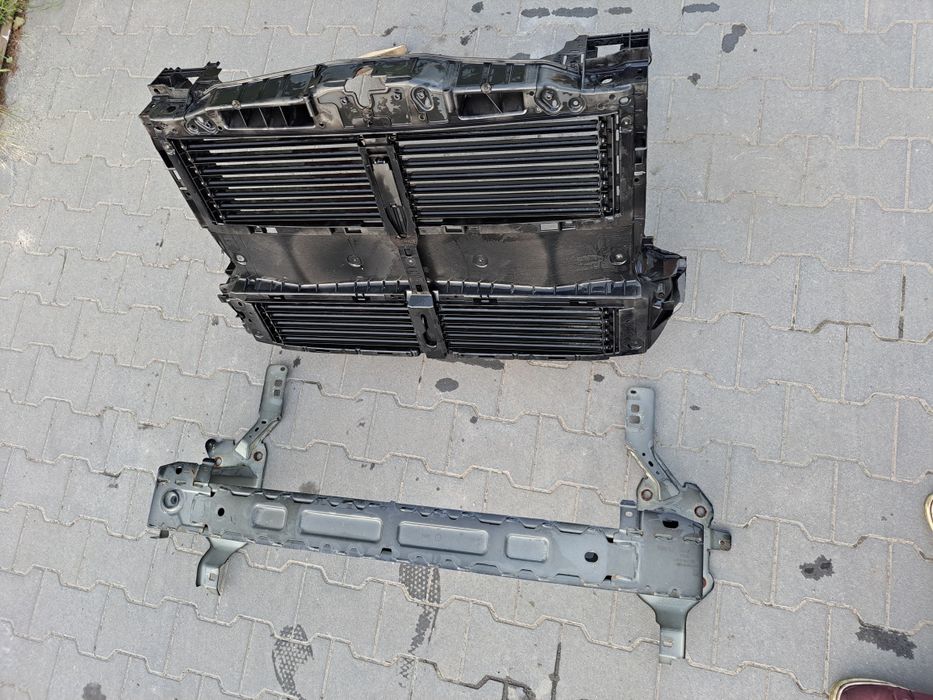 Ford Kuga MK3 III belka przód * pas przedni * Żaluzja * oryginał