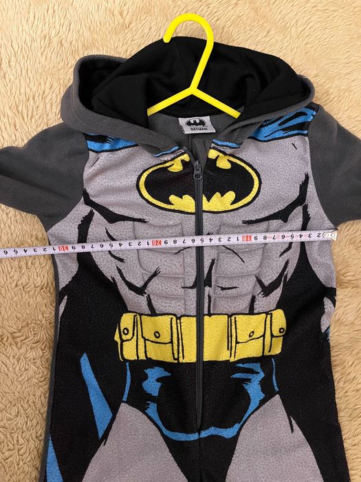 Polarowy kombinezon piżama Batman 104 cm.