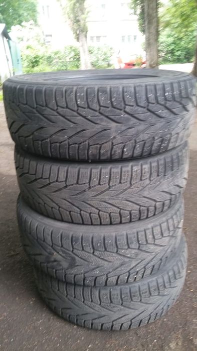 Зимова різина 215/60 R -17 2000 4-шт.