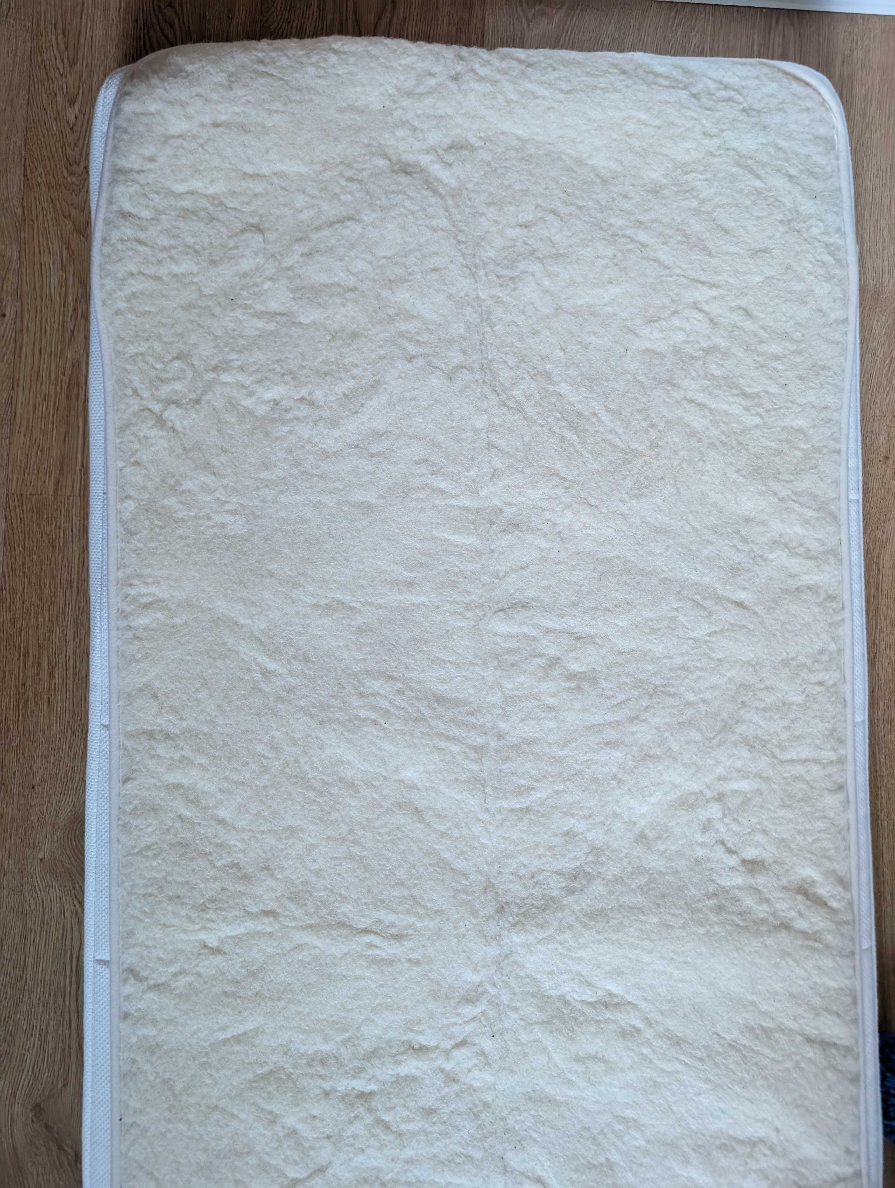 Łóżeczko IKEA GULLIVER z materacem 120x60, ochraniacz merino, stan BDB