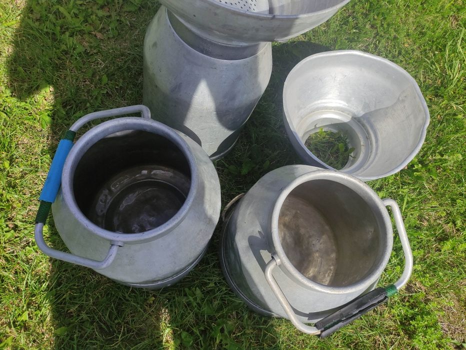 Aluminiowe Kany do mleka z sitkami