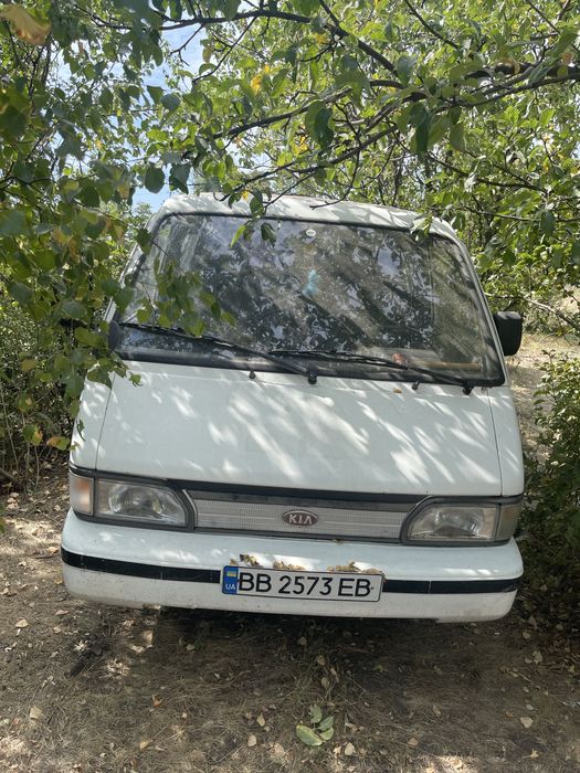 Kia Besta 2.0 дизель , ТОРГ на каву . )Тзвичайний трактор