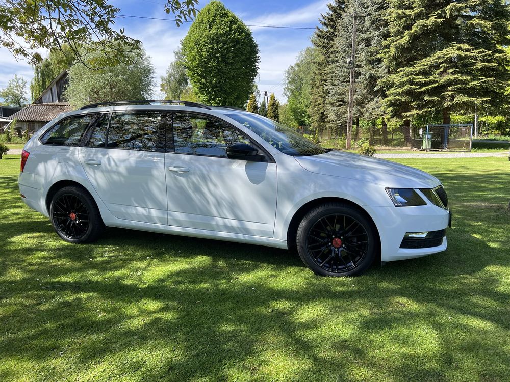 Skoda Octavia kombi 1.6 TDi 85kw DSG 7 199 tys km nawigacja klima