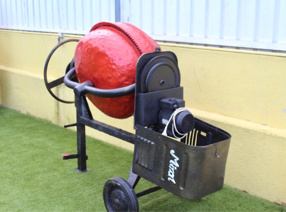 Aluguer Betoneira 200L