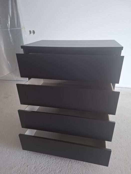 Cómoda de 4 gavetas