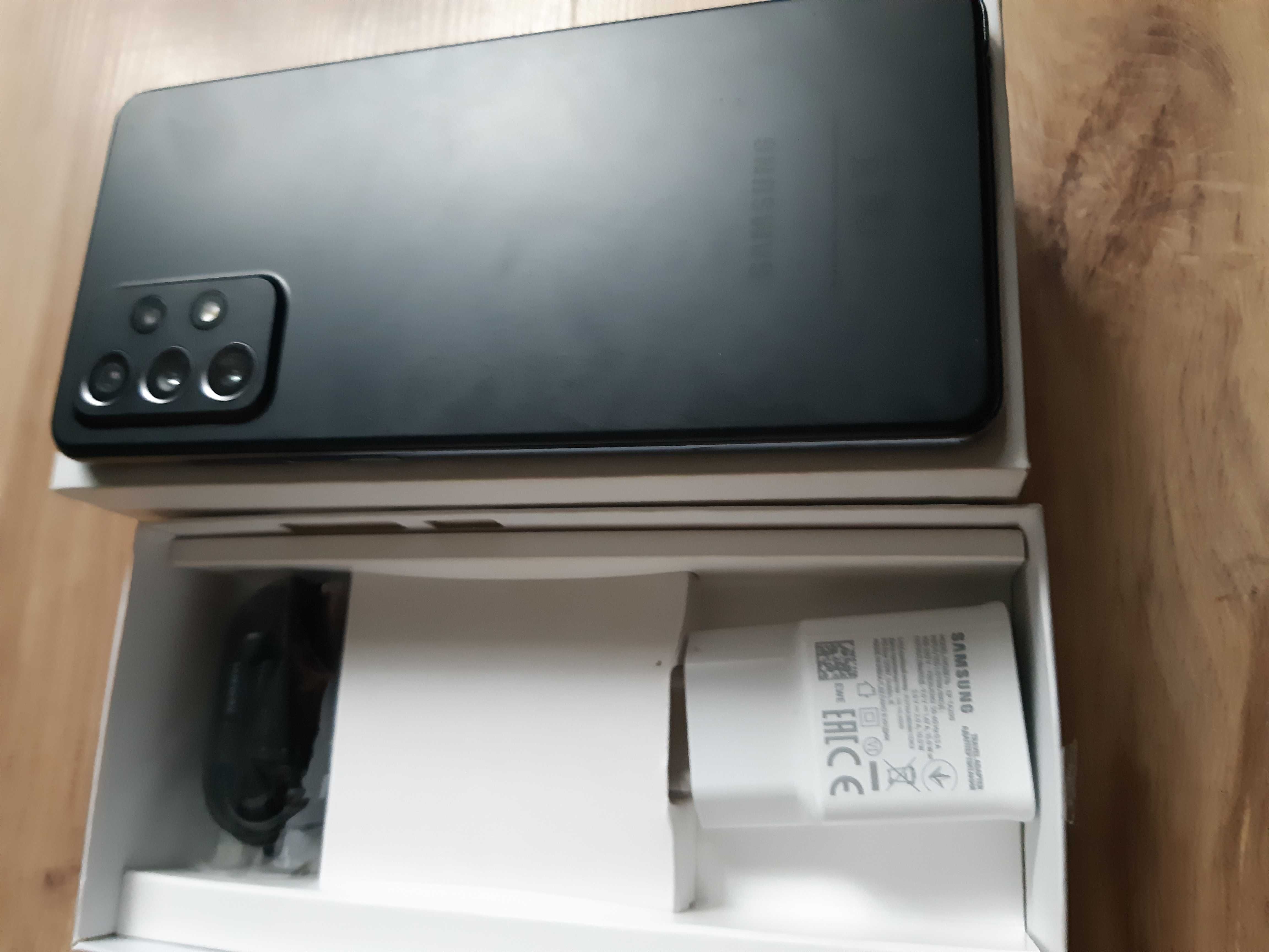 Mam do sprzedania samsung A72 w idealnym stanie Kpl