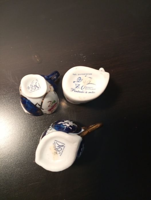 3 chavenas de porcelana de coleção (miniaturas) pintada a mão - Aveiro