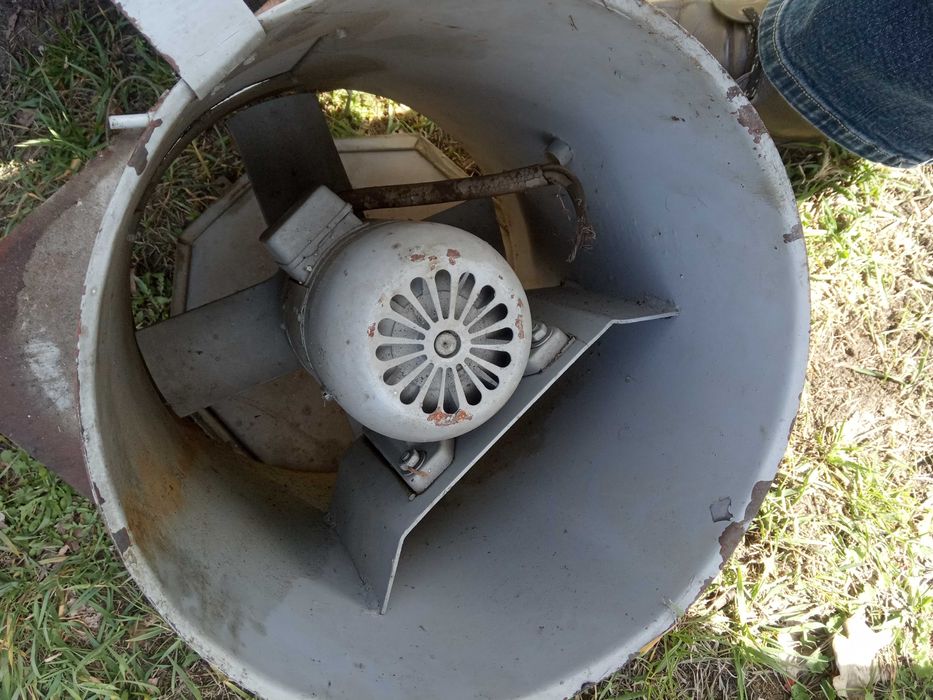 вентеляційна установка ел двигуном