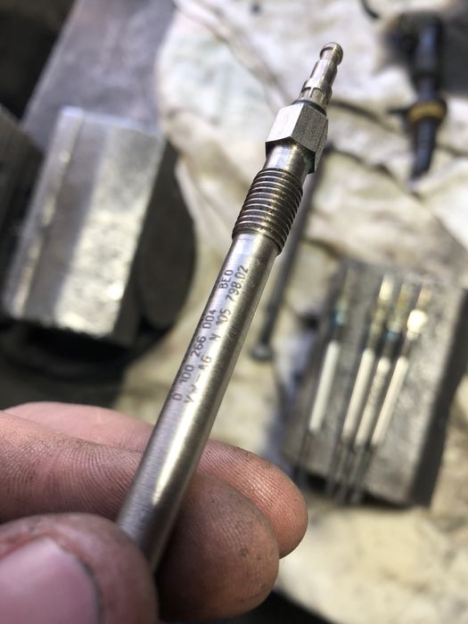 Свічки накала 2.0 TDi 16v PD VW Skoda Seat Audi