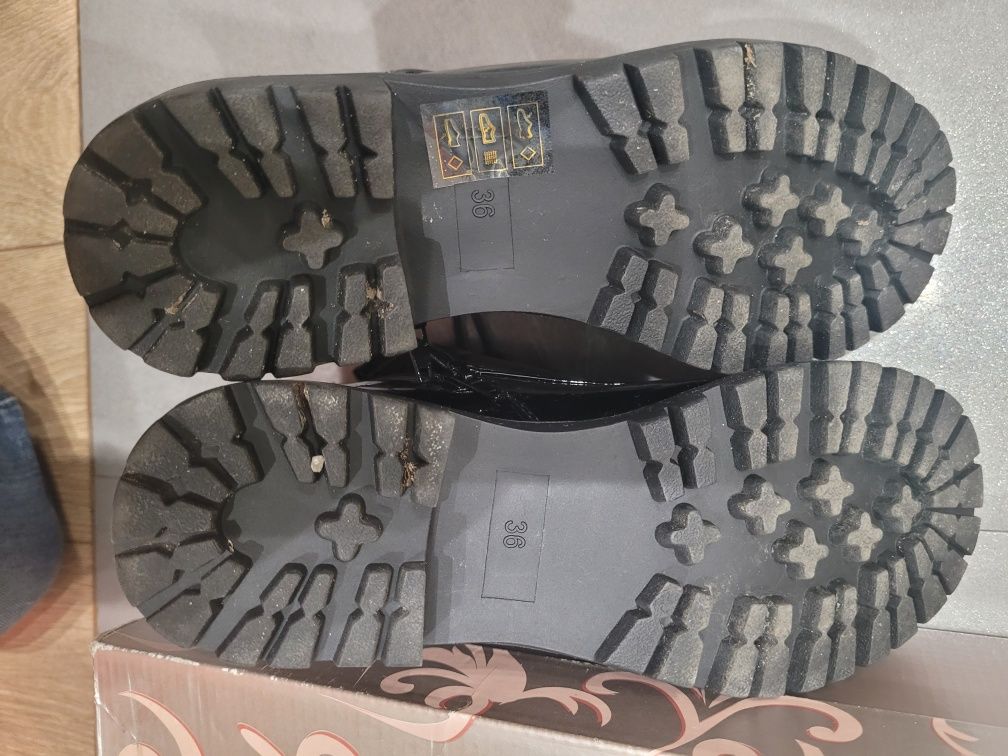 Buty zimowe jak nowe 36