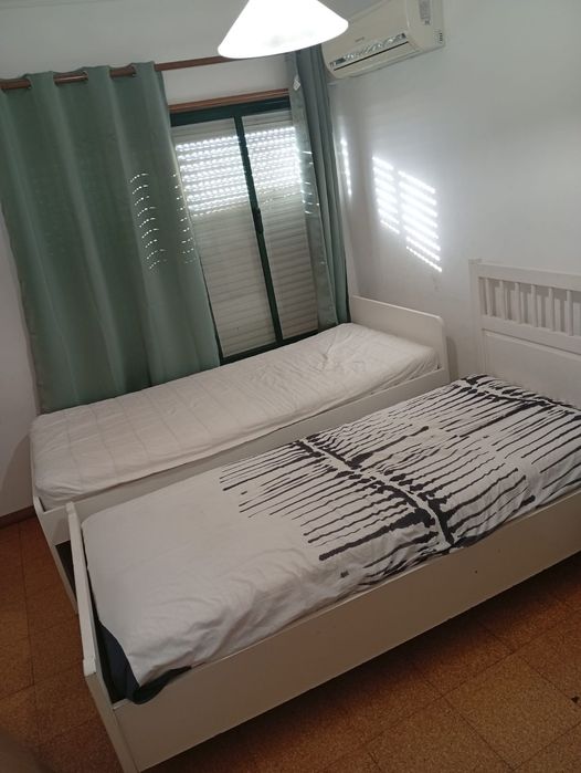 Cama solteiro com colchão