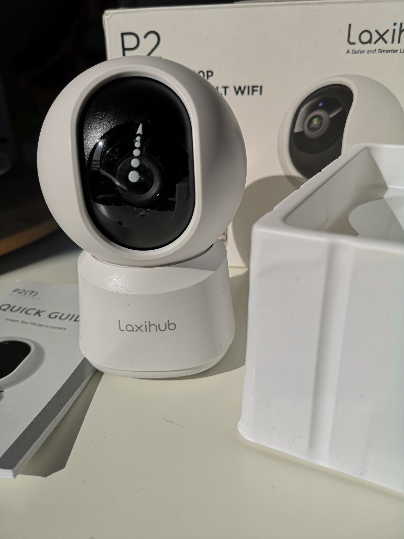 Inteligentna kamera Wi-Fi z funkcją obrotu w poziomie