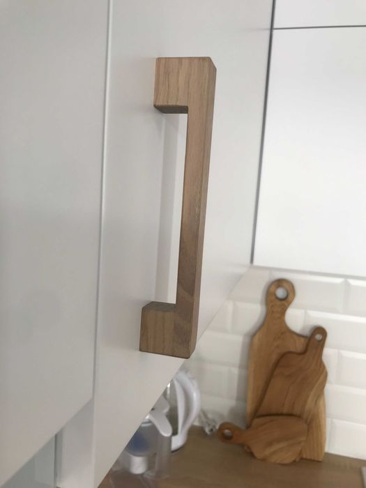 Uchwyt meblowy klejony o długości 184mm dębowy