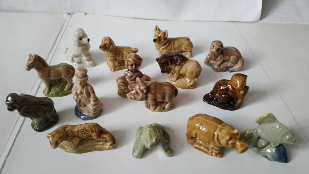 Фарфорові статуеточки Wade England