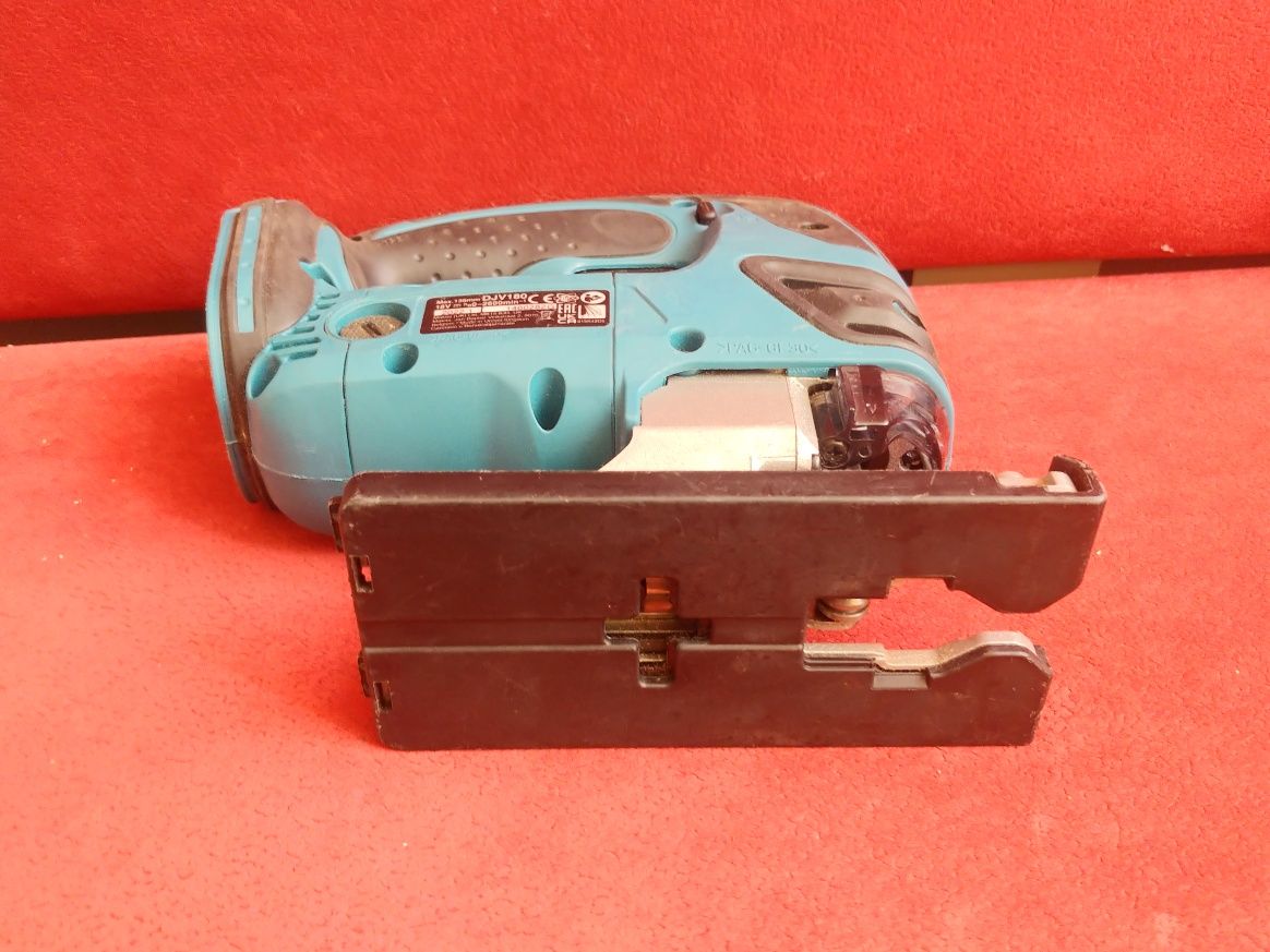 Wyrzynarka makita djv180