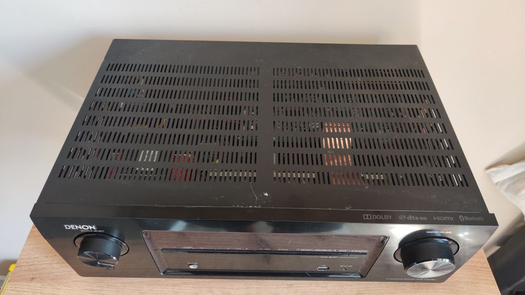 Amplituner Denon AVR-X520bt