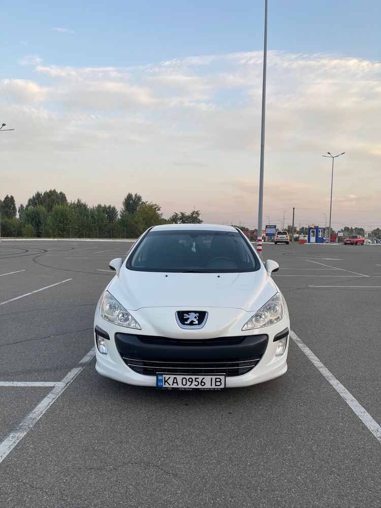 Продам Автомобіль , машину Peugeot 308 2008 року