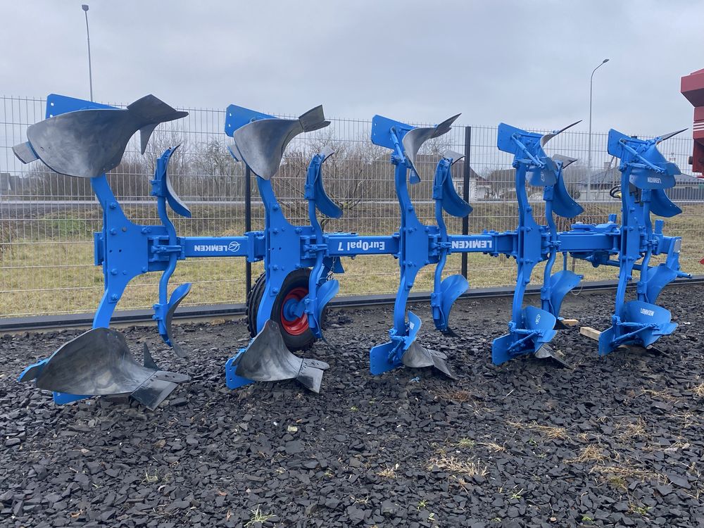 Плуг оборотний навісний 5ти корпусний. Lemken Europal 7,4+1