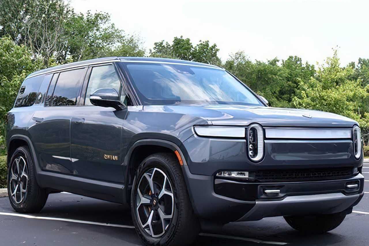 Rivian R1S Adventure 2023