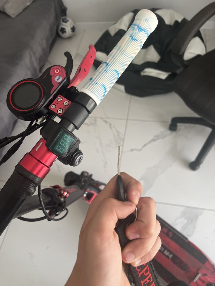 Kukirin M4 Custom przebieg rosnie