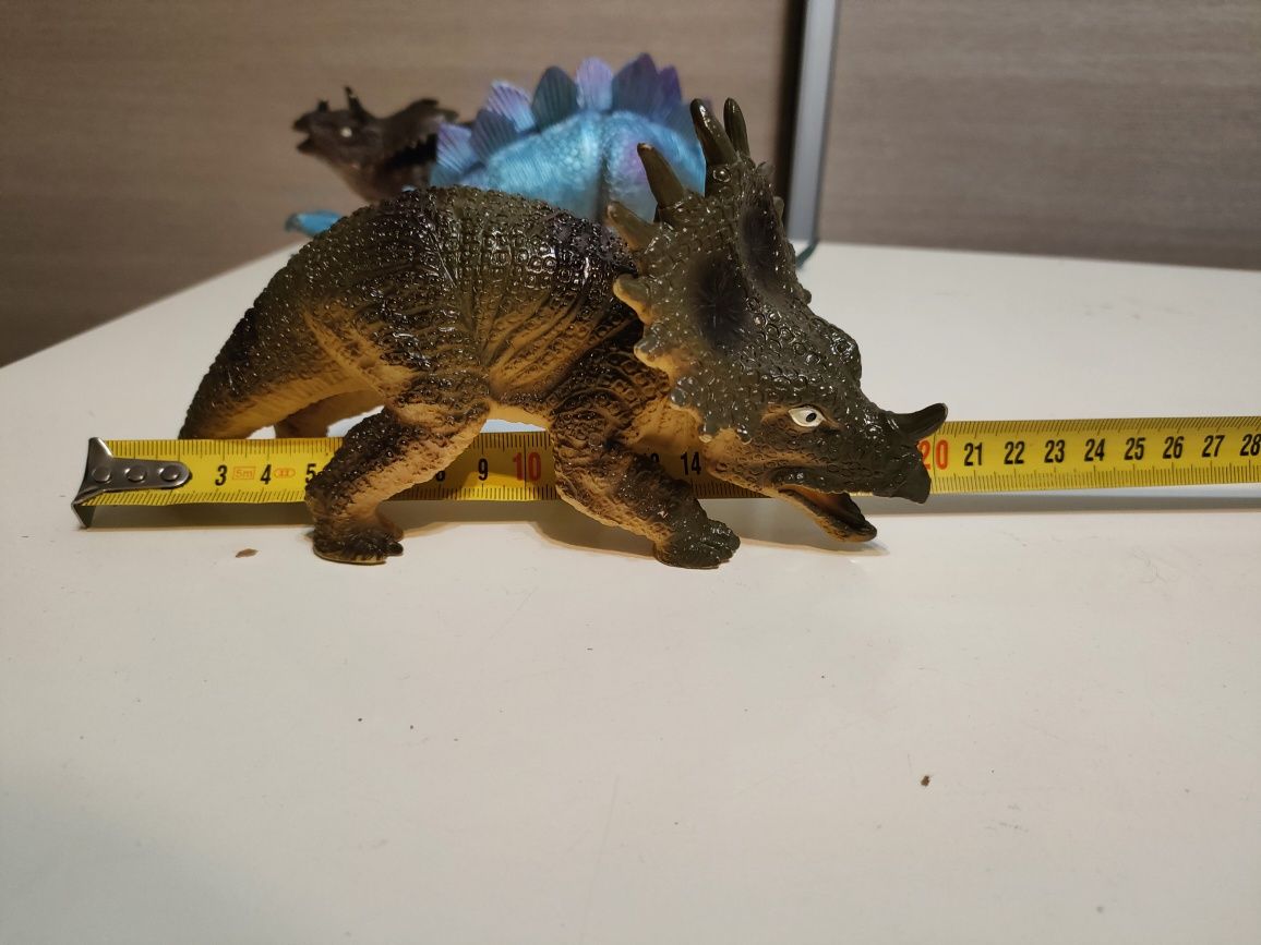 Dinozaury figurki