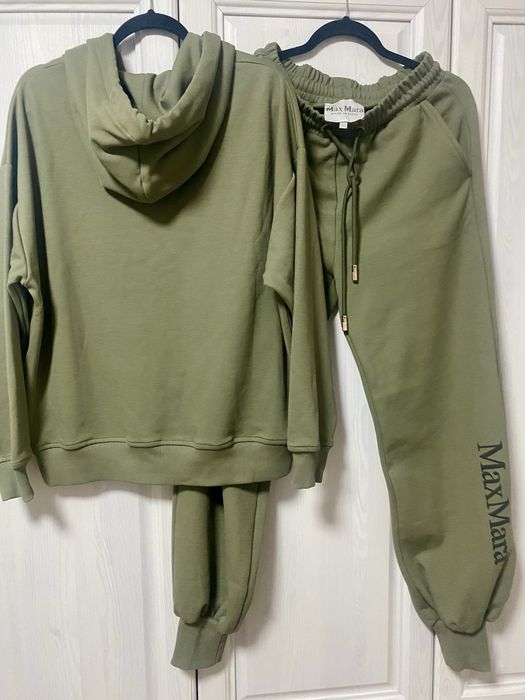 Прогулочний костюм MaxMara