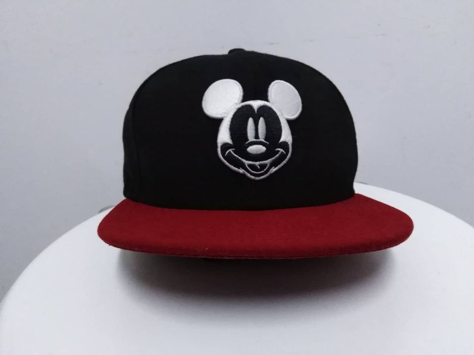 Boné NEW ERA black and scarlet 59FIFTY Mickey Mouse collection