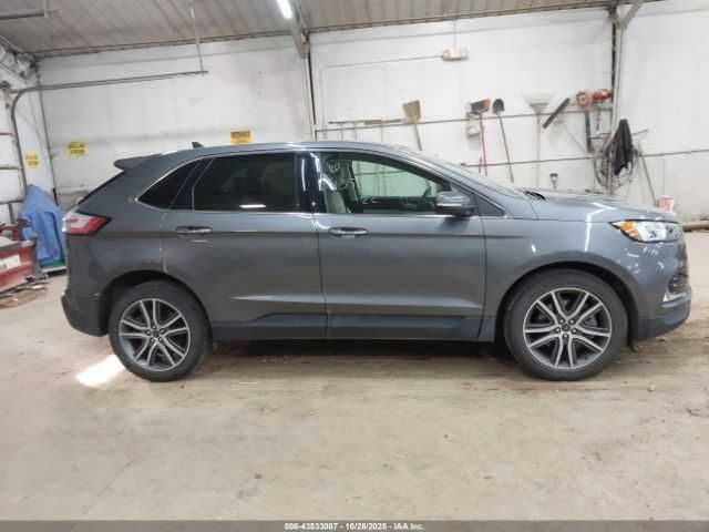 Ford Edge Titanium 2022