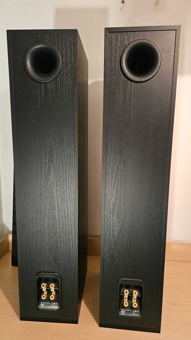 Colunas B&W 684 (par)