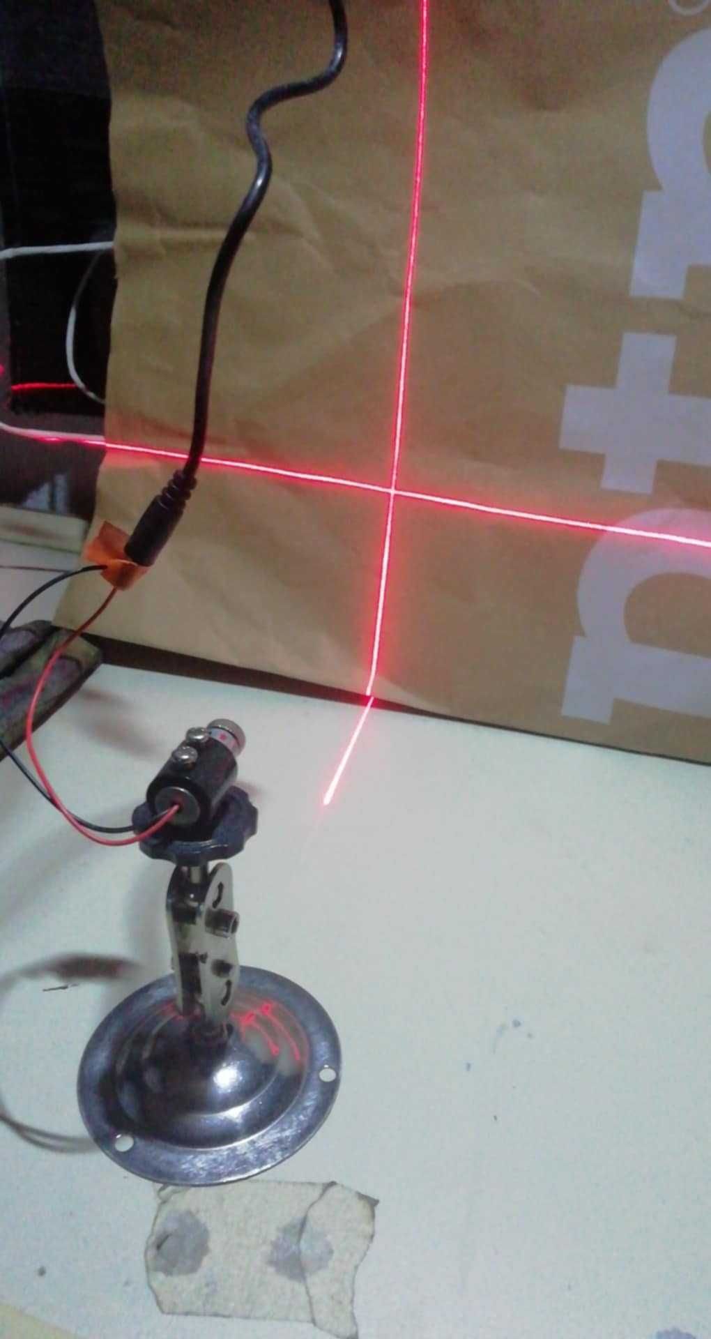 Laser 650mn com suporte