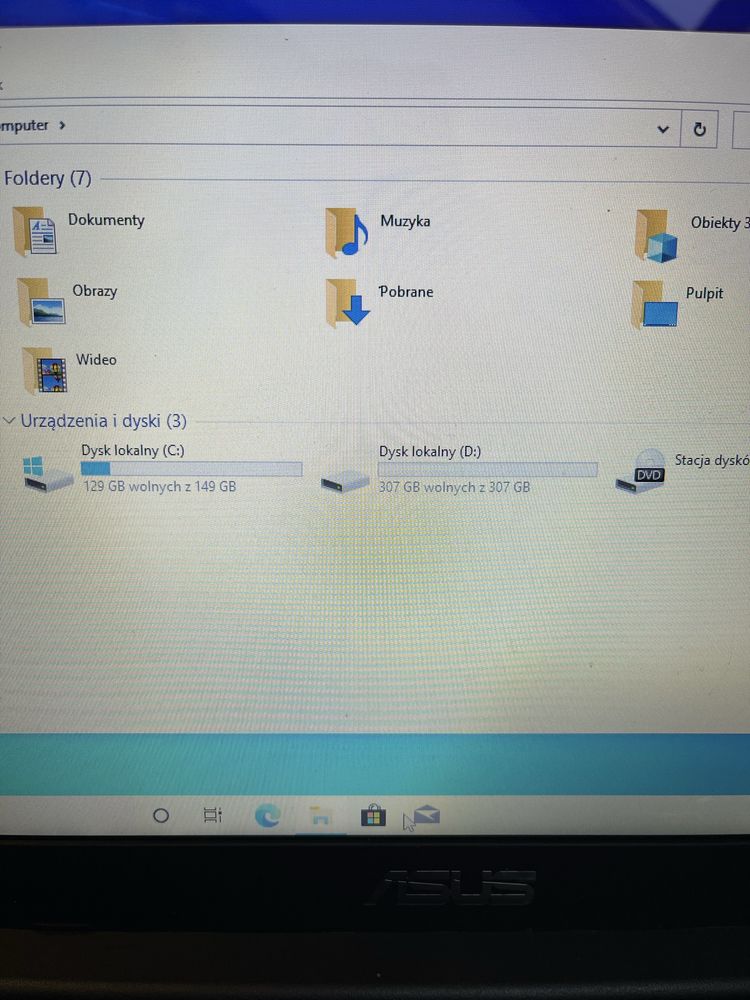 Laptop Asus 15,6’ DVD 4GB RAM 500GB HDD