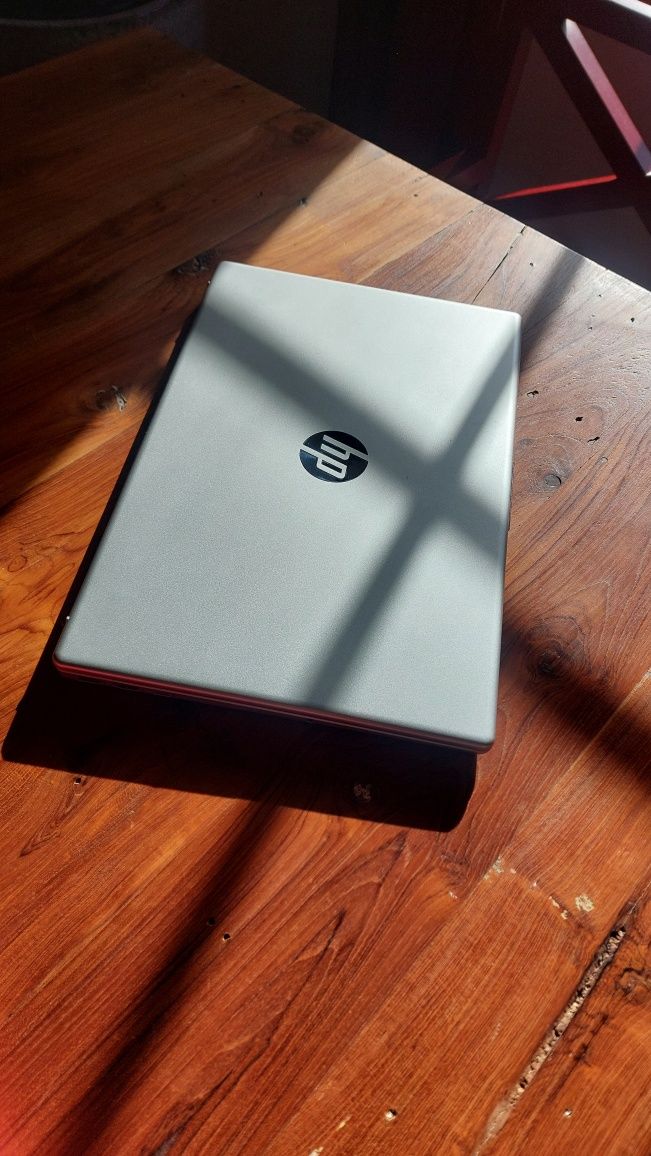 Portátil HP Laptop Intel Core i3 - Praticamente Novo