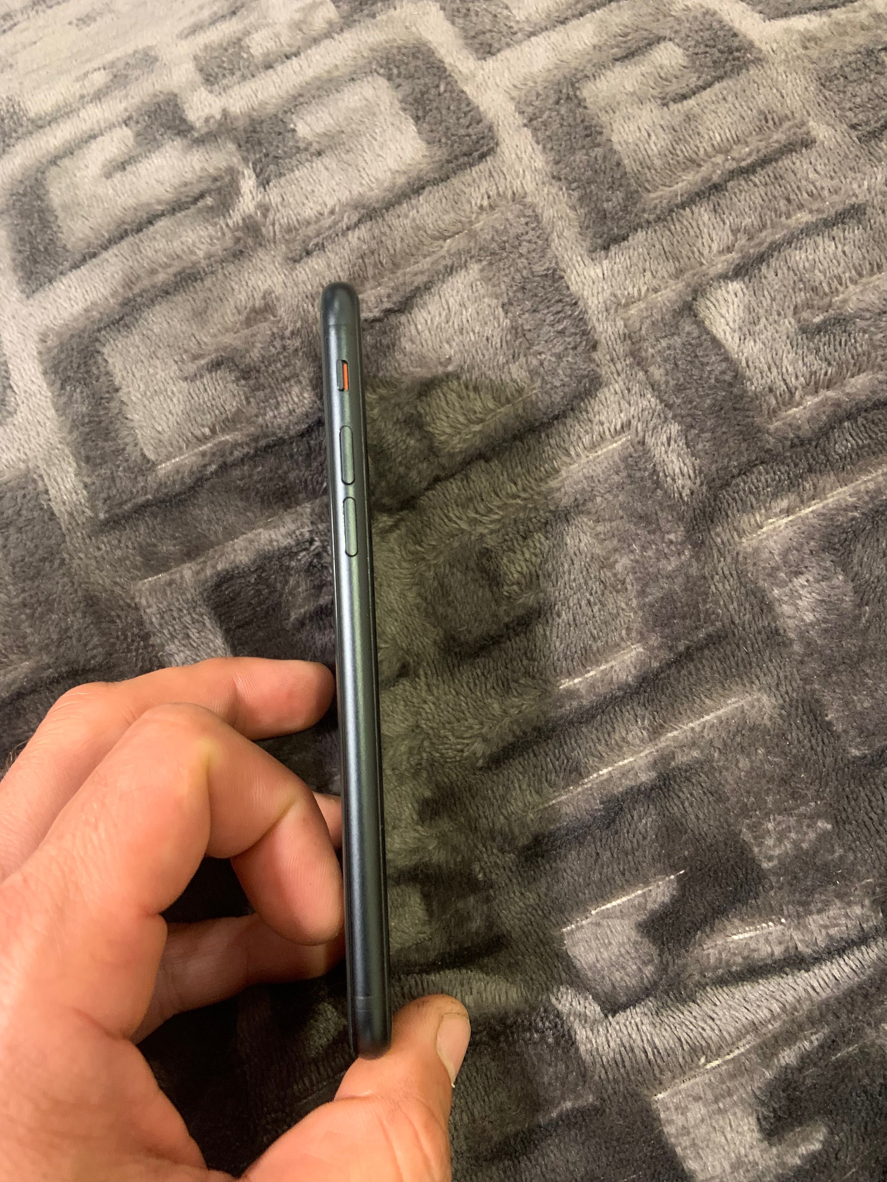 iPhone SE 2020 r-sim