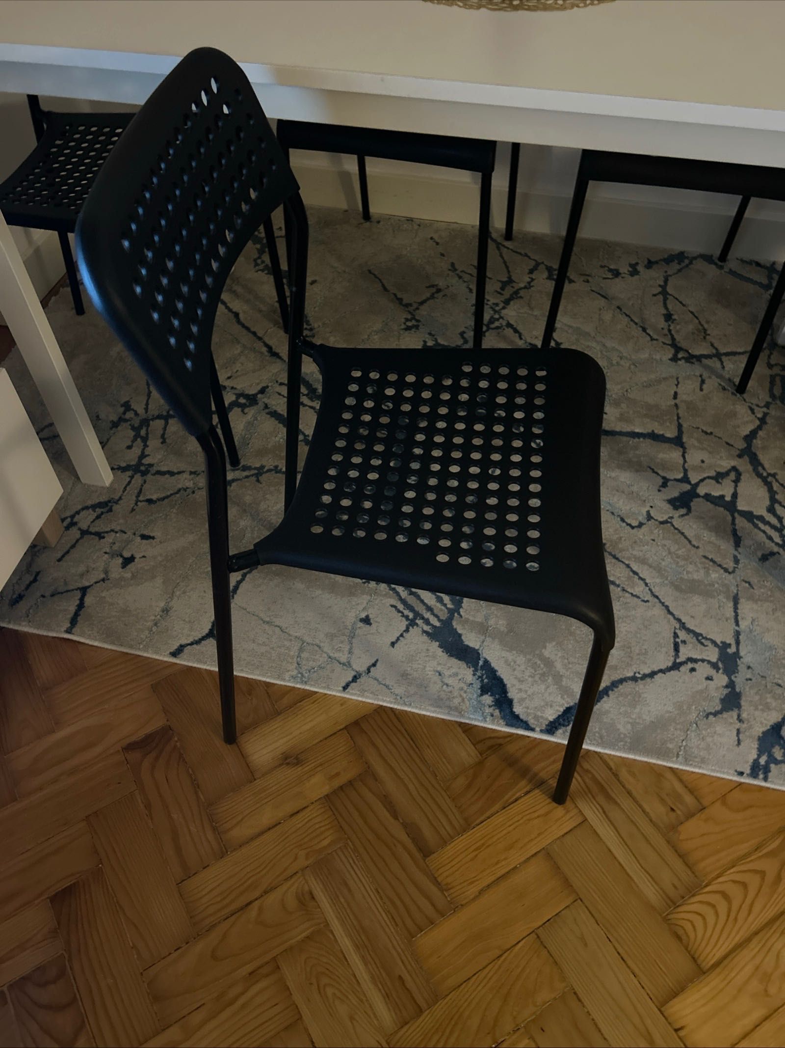 Ikea table complete with chairs