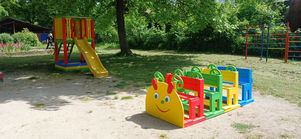 Сороканіжка,  дитячий майданчик