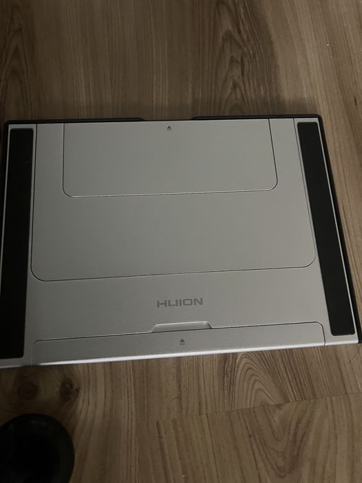 tablet graficzny huion kamvas 16