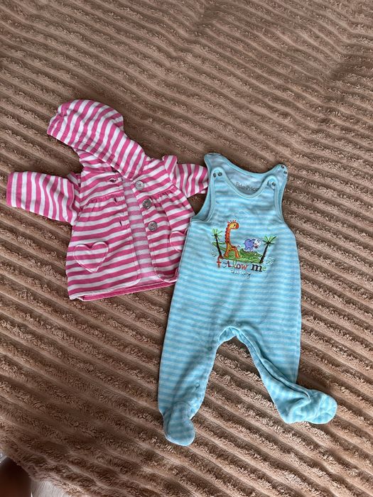 Дитячий одяг (пляшечки, іграшки та памперси у подарунок)