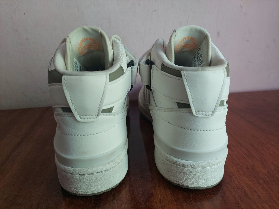 Кроссовки снікерси Adidas forum оригінал 

Розмір по бірці:
Us 8  UK 7