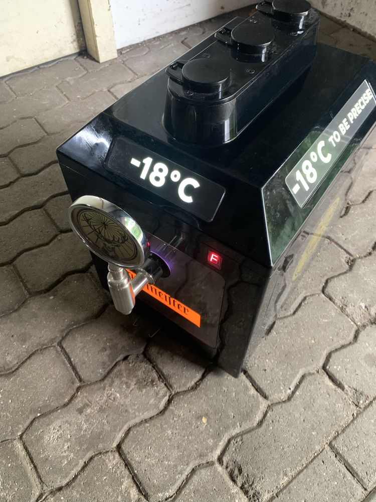 Jägermeister Jagermeister Jegermeister jak nowy