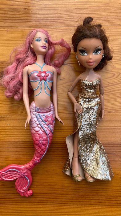 Lote de bonecas estilo Barbie com roupas e acessórios