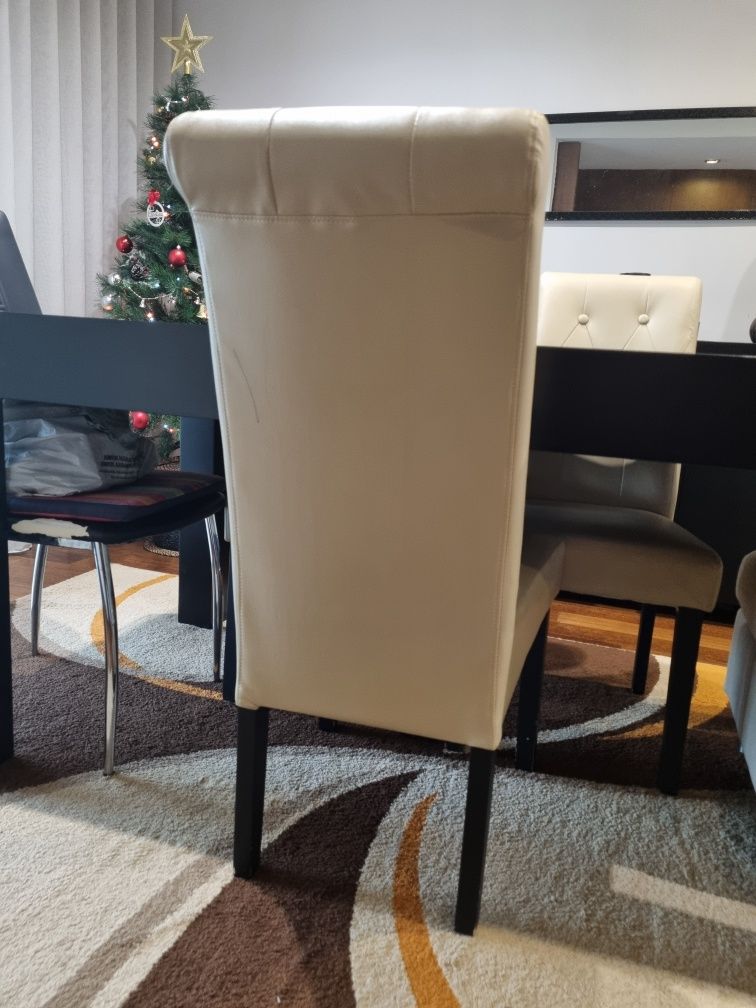 Conjunto de 4 cadeiras de sala de jantar