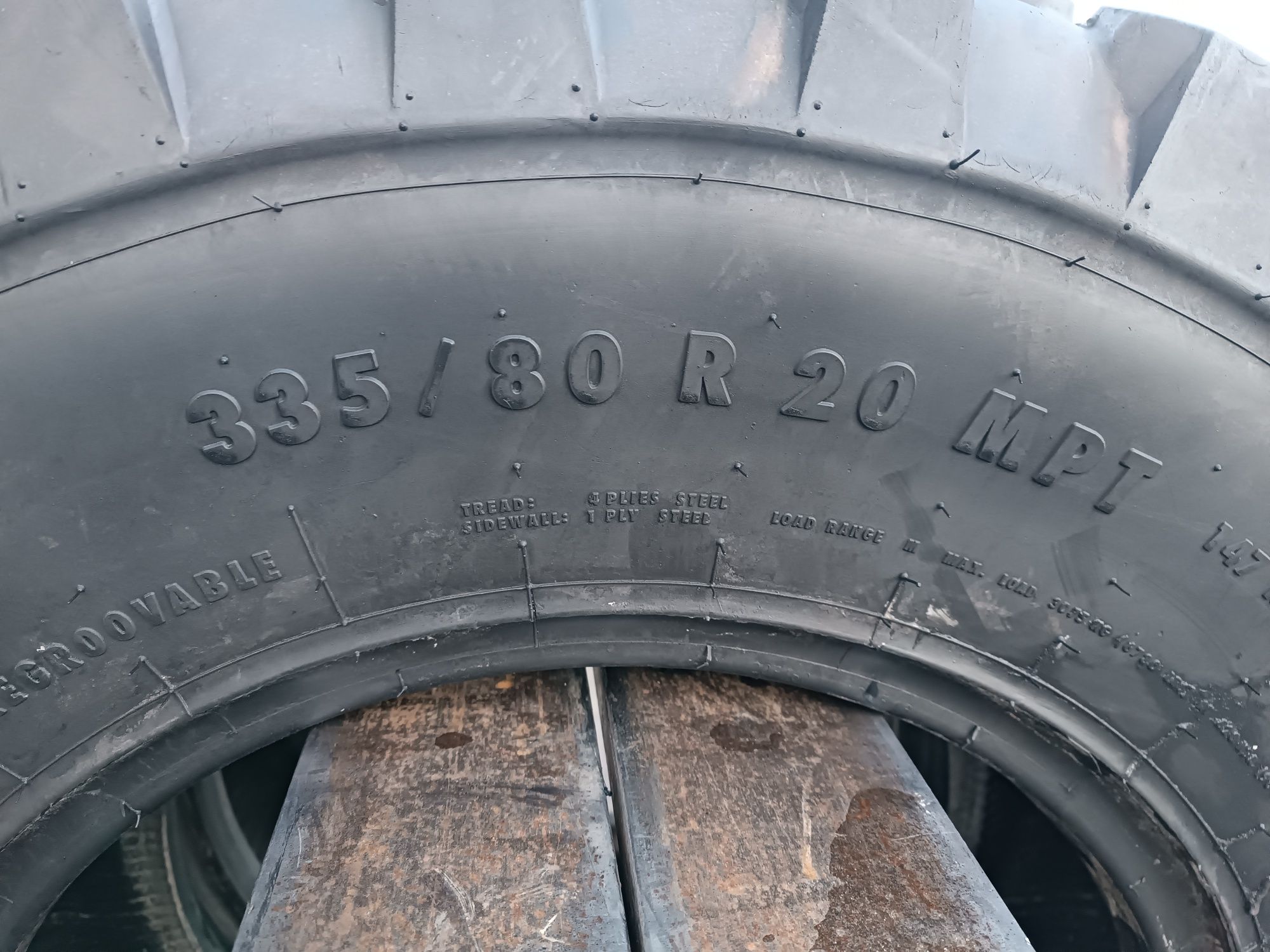 335/80R20 Continental MPT 81