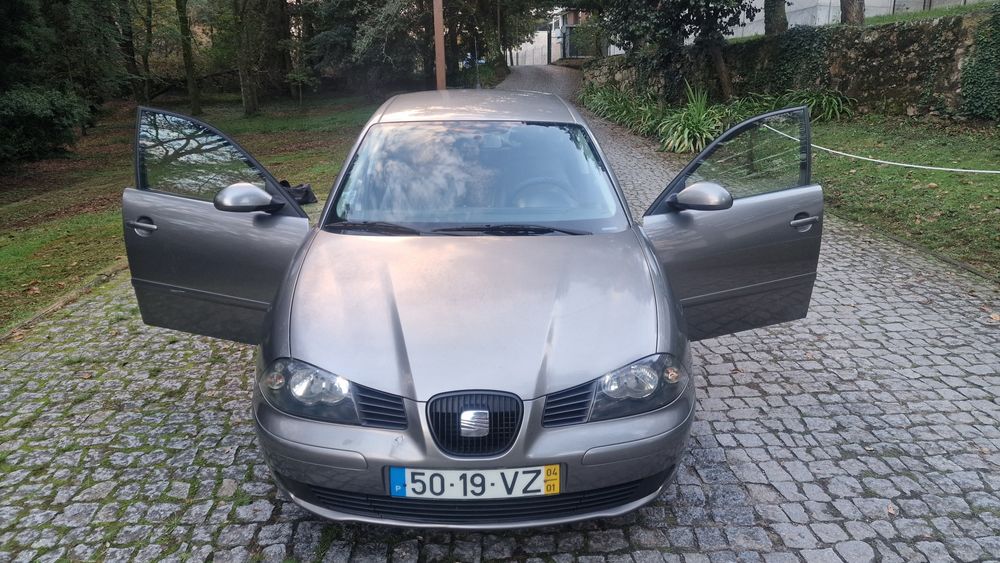 Seat ibiza 1.2 12V 70Cv gasolina
Ano 2004/01 Nacional
