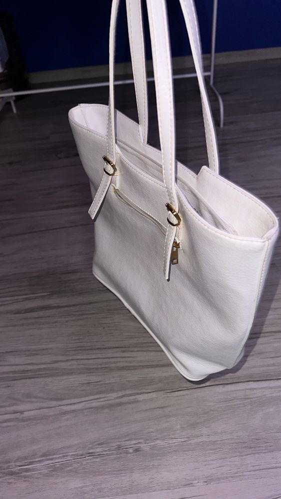 Biala torebka Michael Kors