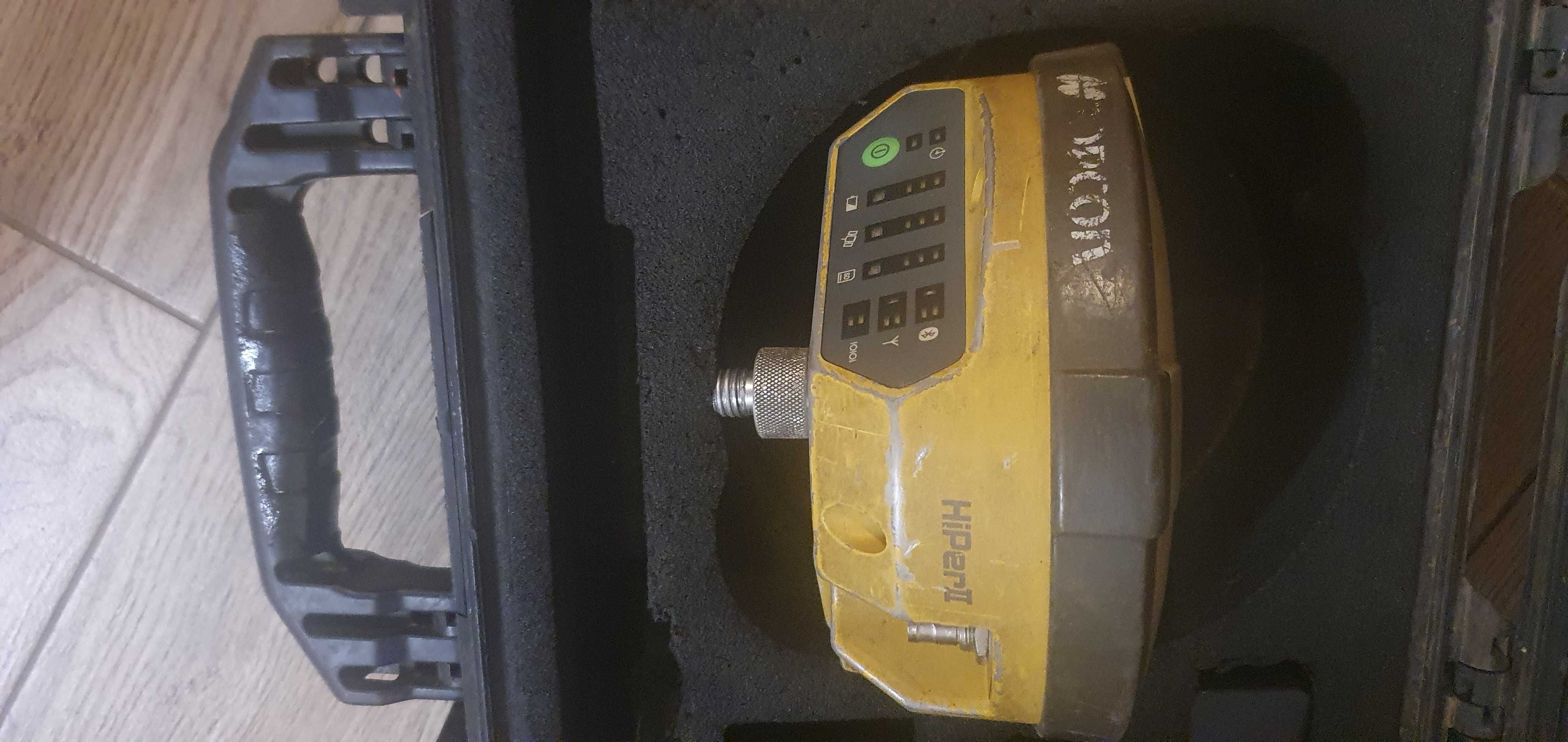 Tachimetr na serwomotorach topcon gpt-9003M oraz gps topcon hiper II