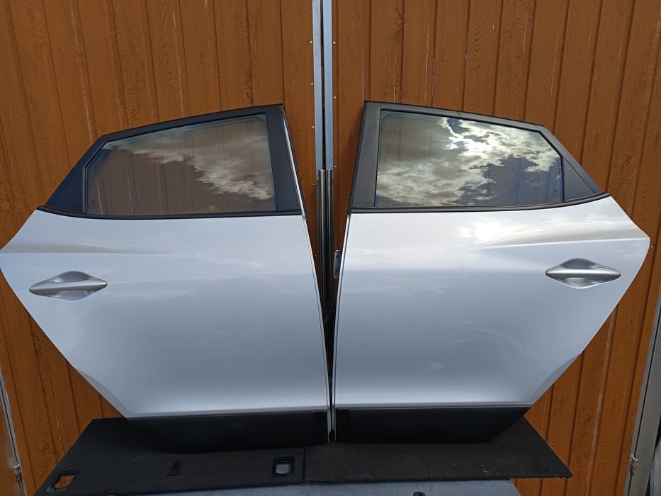 Hyundai ix35 Drzwi Tylne Lewe Prawe RAH F-vat